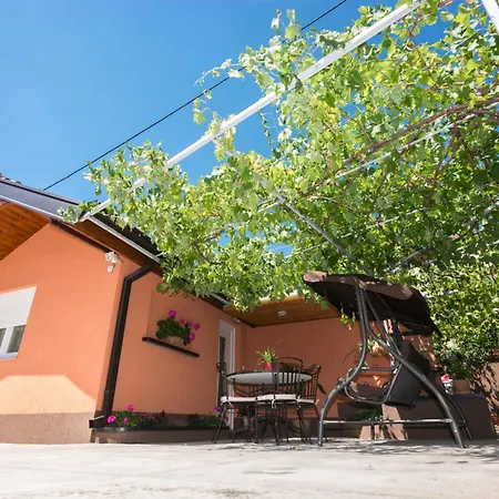 Vakantiehuis Holiday Home *